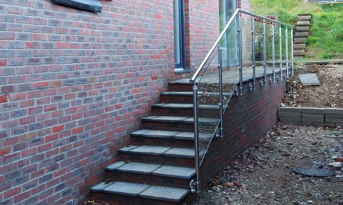 Glass Balustrade on Steps and Landing - Woldingham, Surrey